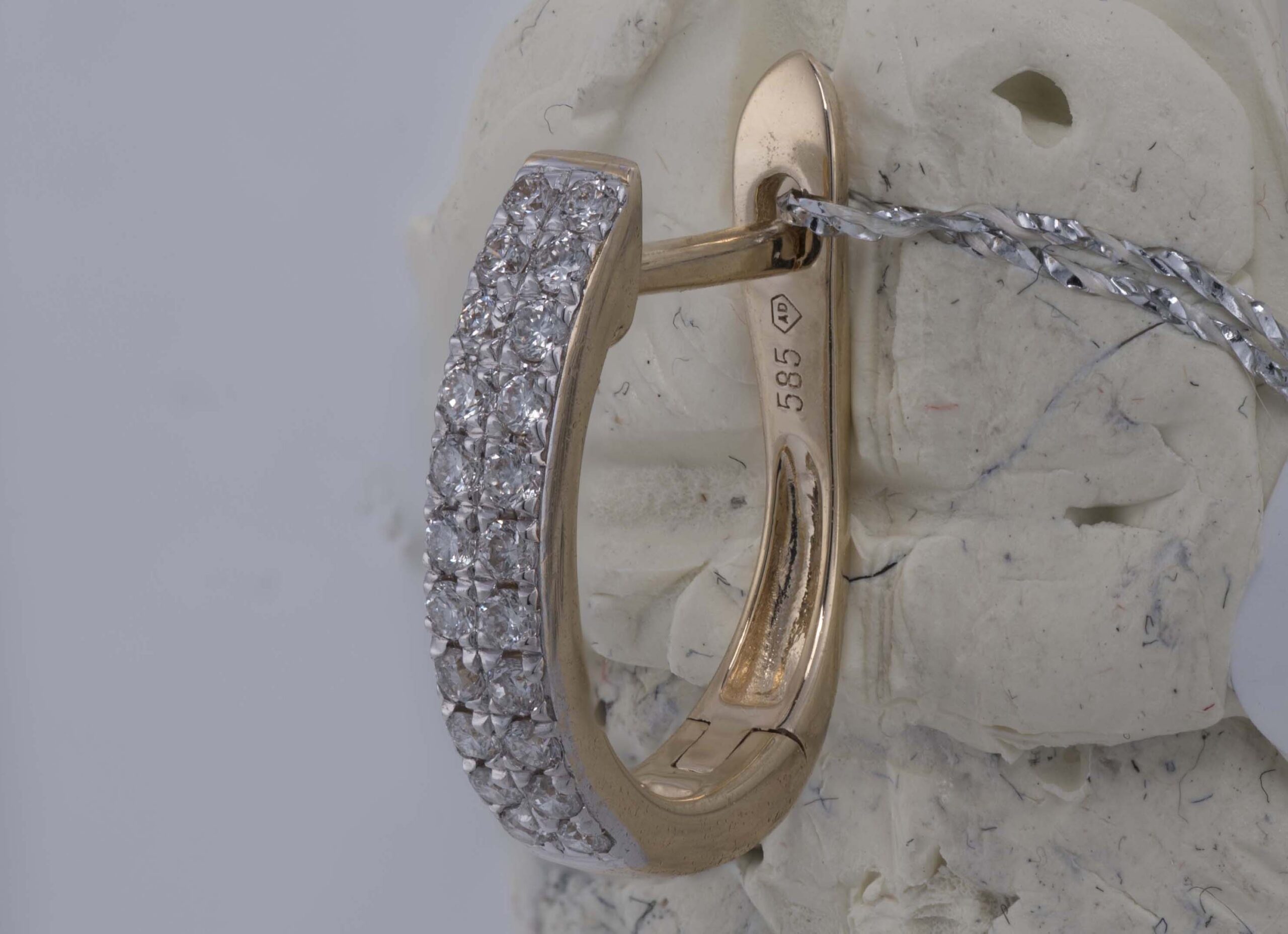 Stone retouch Before